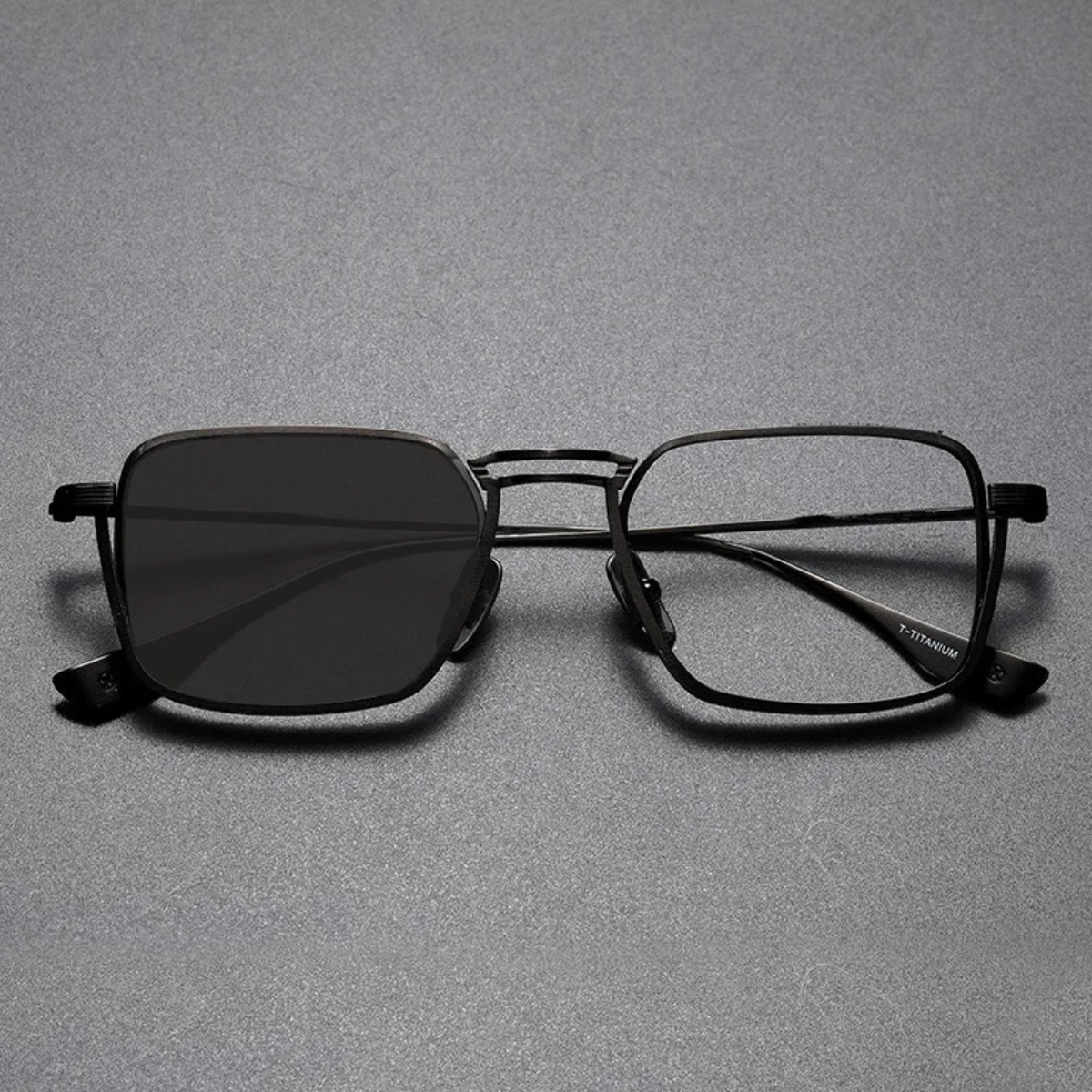 Lunettes de luxe en Titane - Verres Photochromiques Adaptatifs